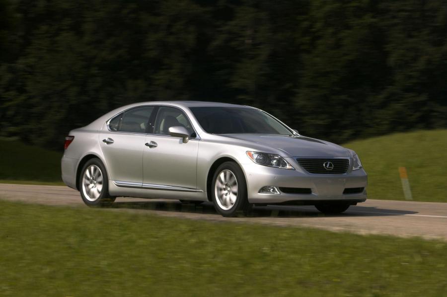  Lexus LS460 2009 года  (фото 20 из 23)